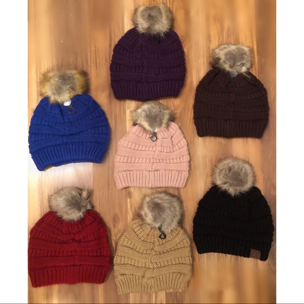 Winter fur pom pom knit hat